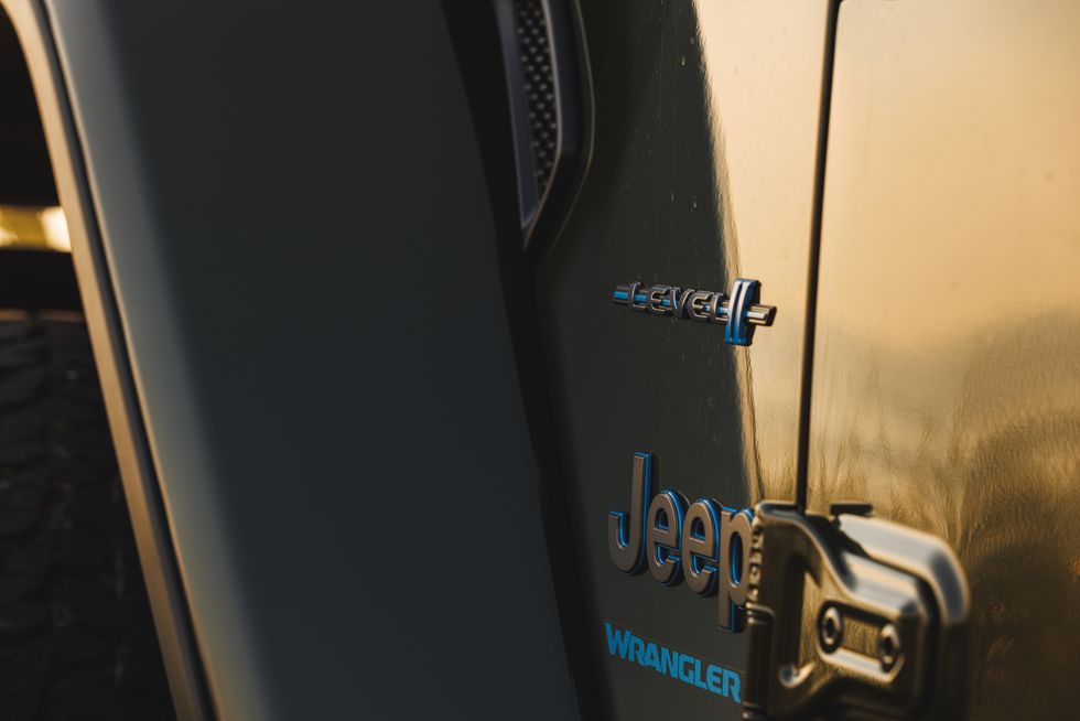 Jeep Wrangler 2024 avec kit d'aménagement aev niveau ii