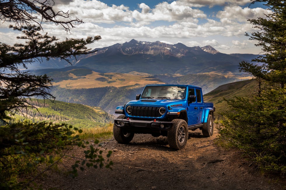 Gallery 2025 Jeep Gladiator Photos