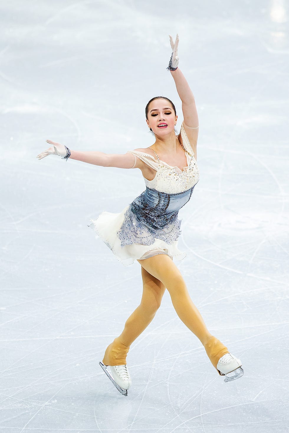 Figure skate, Figure skating, Ice skating, Skating, Jumping, Ice dancing, Ice skate, Recreation, Ice rink, Individual sports, 