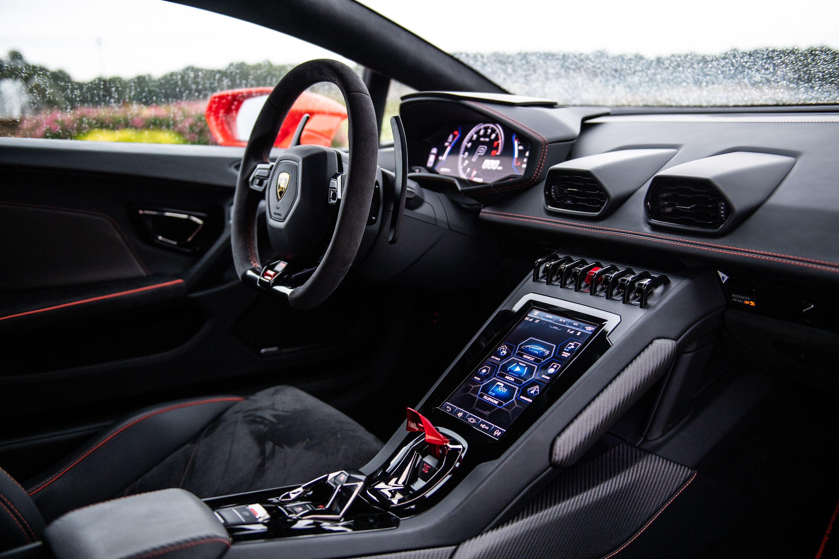 Gallery: A Look Inside and In Detail at the Lamborghini Huracan Evo