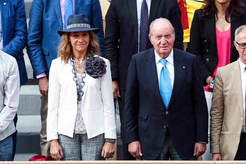 king juan carlos i of spain and his daughter infanta elena of borbon attend the finals of the roland garros 2019 in paris on june 9, 2019