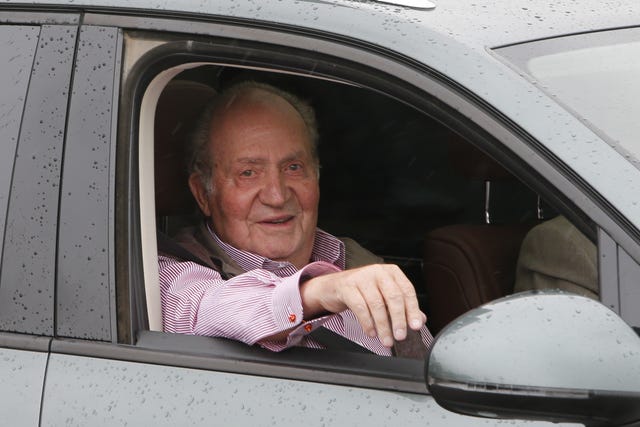 El Rey Juan Carlos I al salir del hospital