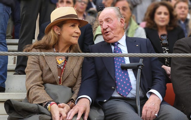 EL REY JUAN CARLOS Y LA INFANTA ELENA Rey Juan Carlos, Infanta Elena, Corrida Illescas