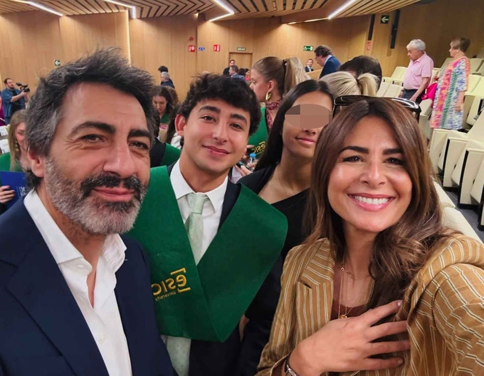 group photo taken during a graduation ceremony