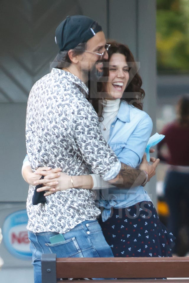 juana acosta con su novio charles alazet