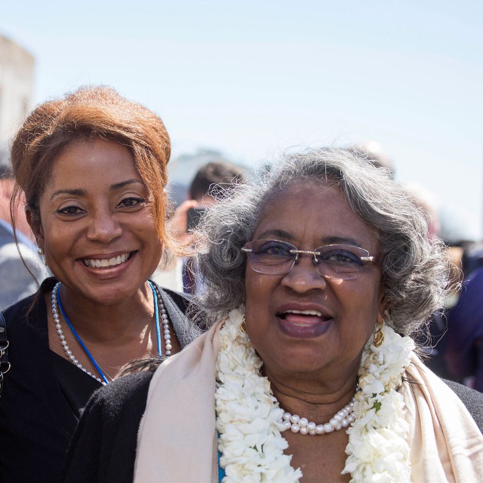 donzaleigh with her mother, juanita abernathy