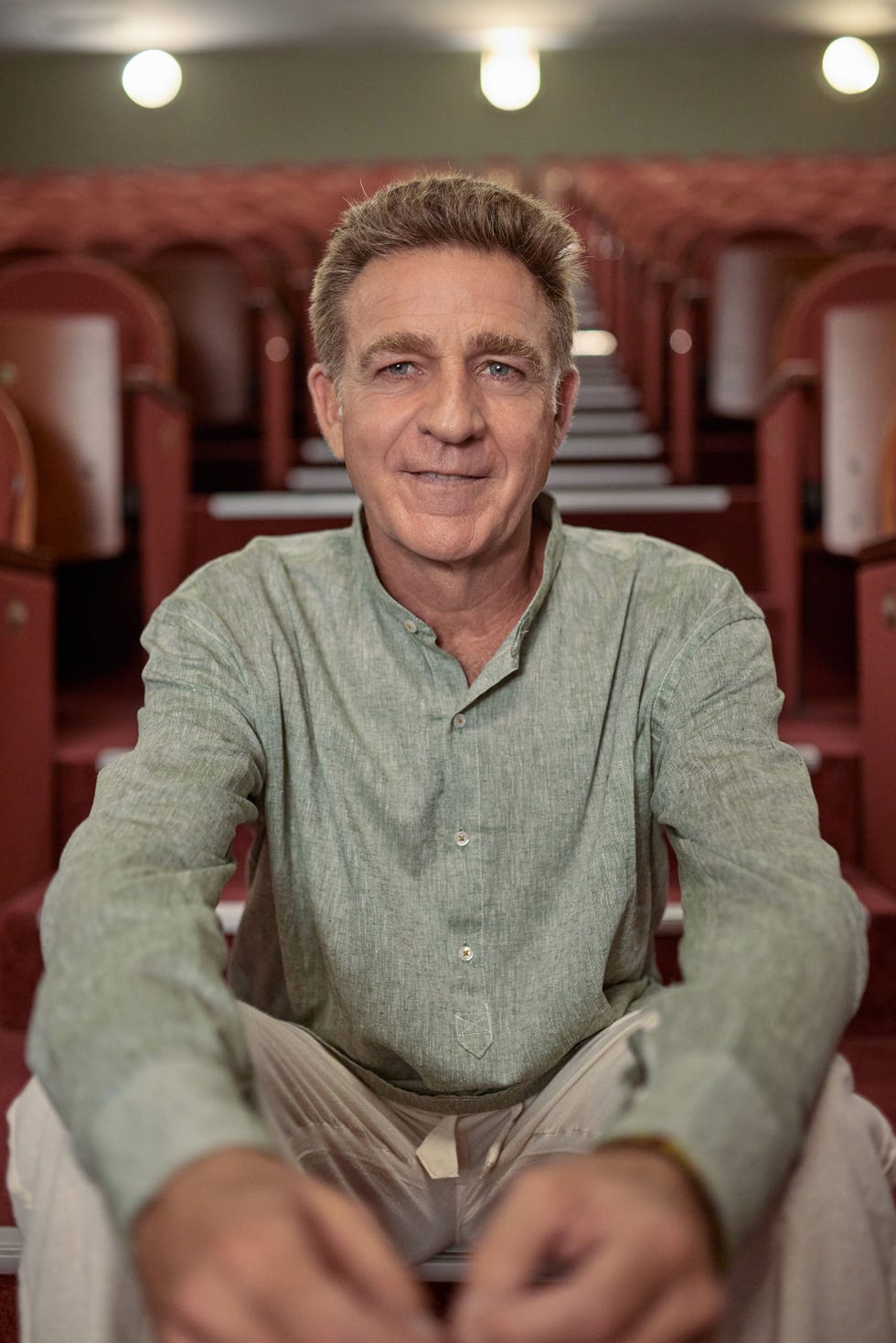 el actor habla de su nueva obra de teatro y su trayectoria profesional