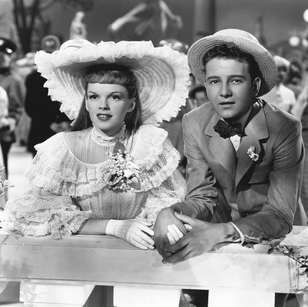 judy garland and tom drake in meet me in st louis