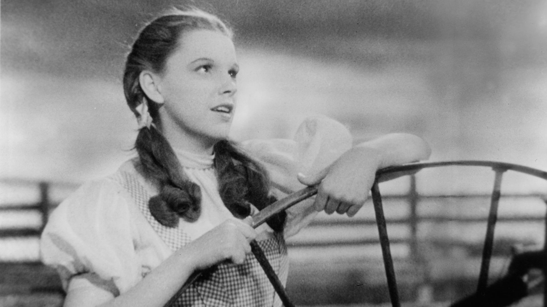 judy garland wizard of oz black and white