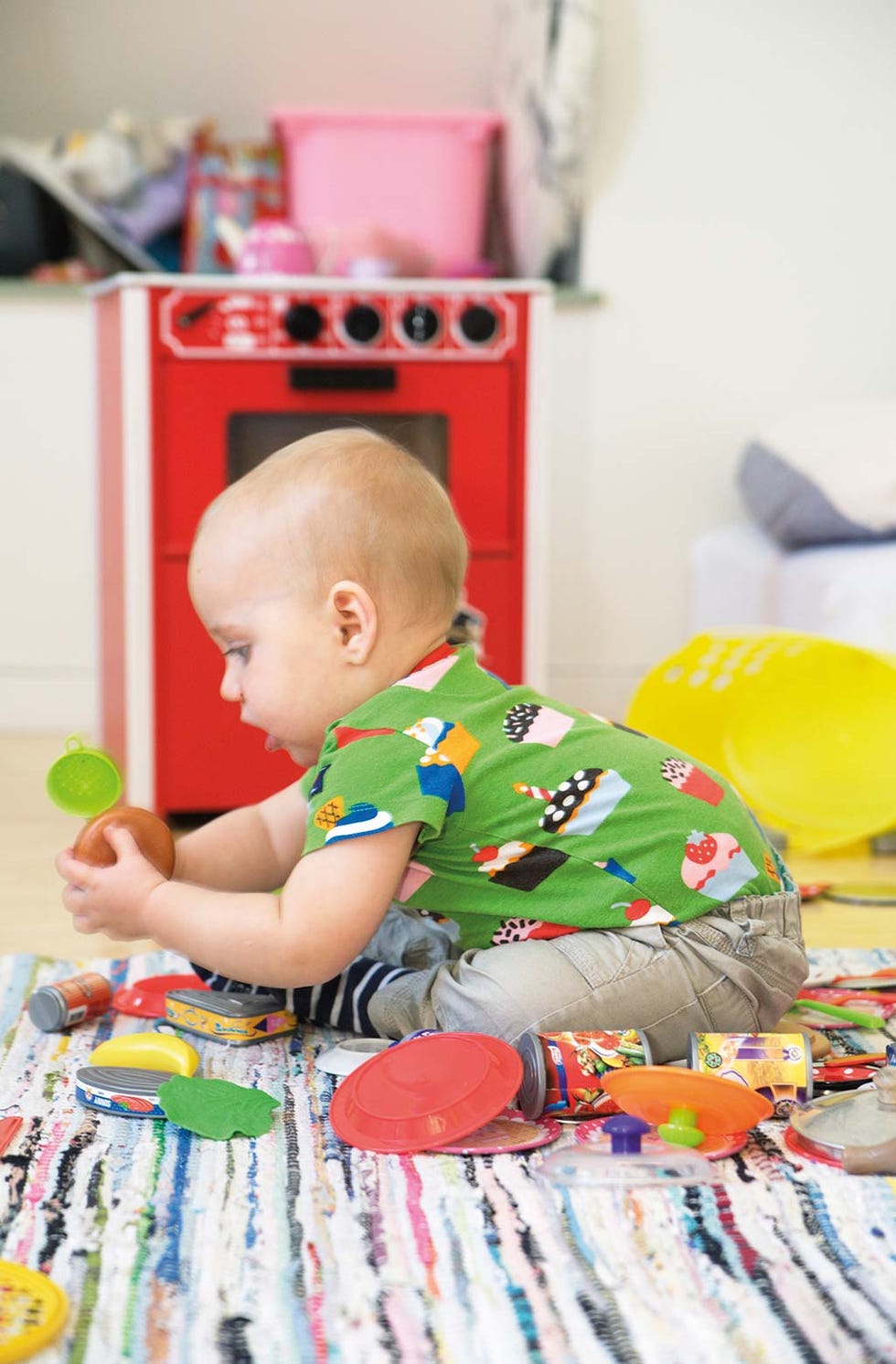 Niño jugando