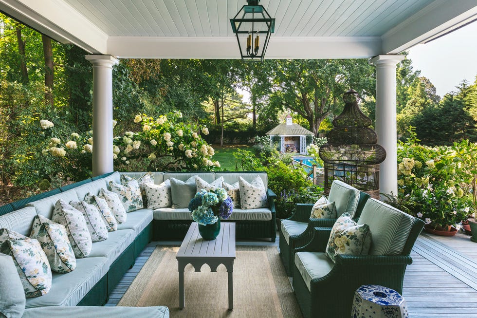 A Chic Coastal Wedding With Blue Accents in Southampton, New York