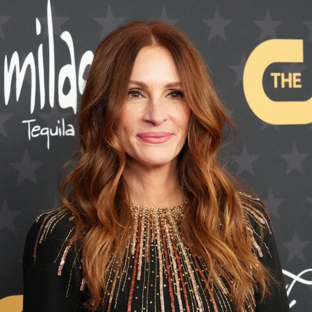 julia roberts attends the 28th annual critics choice awards at fairmont century plaza on january 15, 2023
