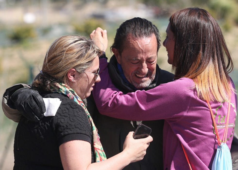 julian munoz y sus hijas elia y eloisa