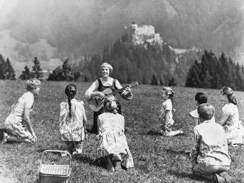 julie andrews and cast singing in the sound of music