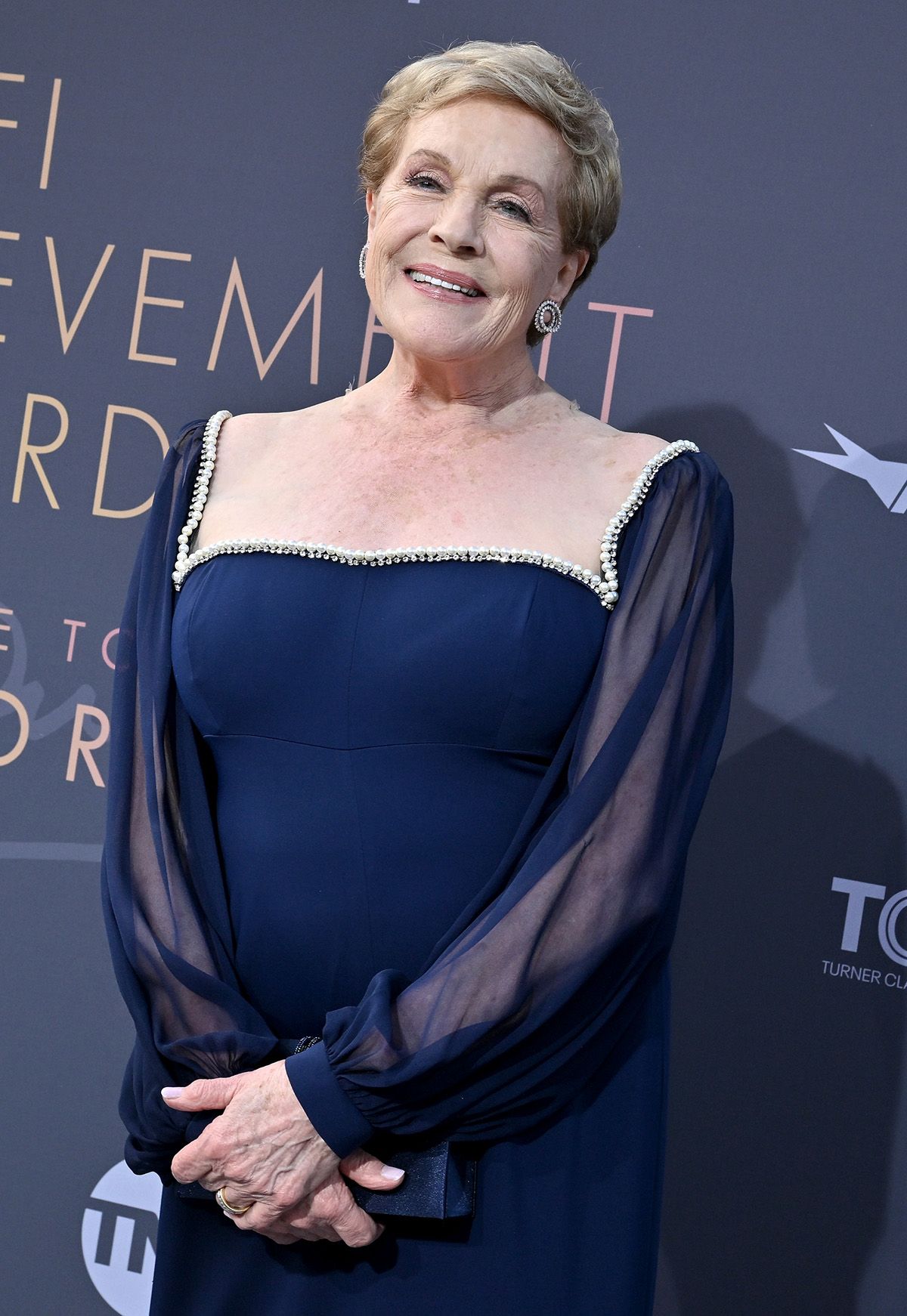 Julie Andrews sus 86 años y su vestido de fiesta foto foto