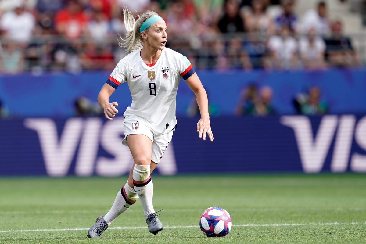 How Olympian and Pro Soccer Player Julie Ertz Is Training for the 2019  Women's World Cup