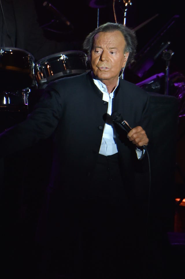Julio Iglesias demanda de paternidad