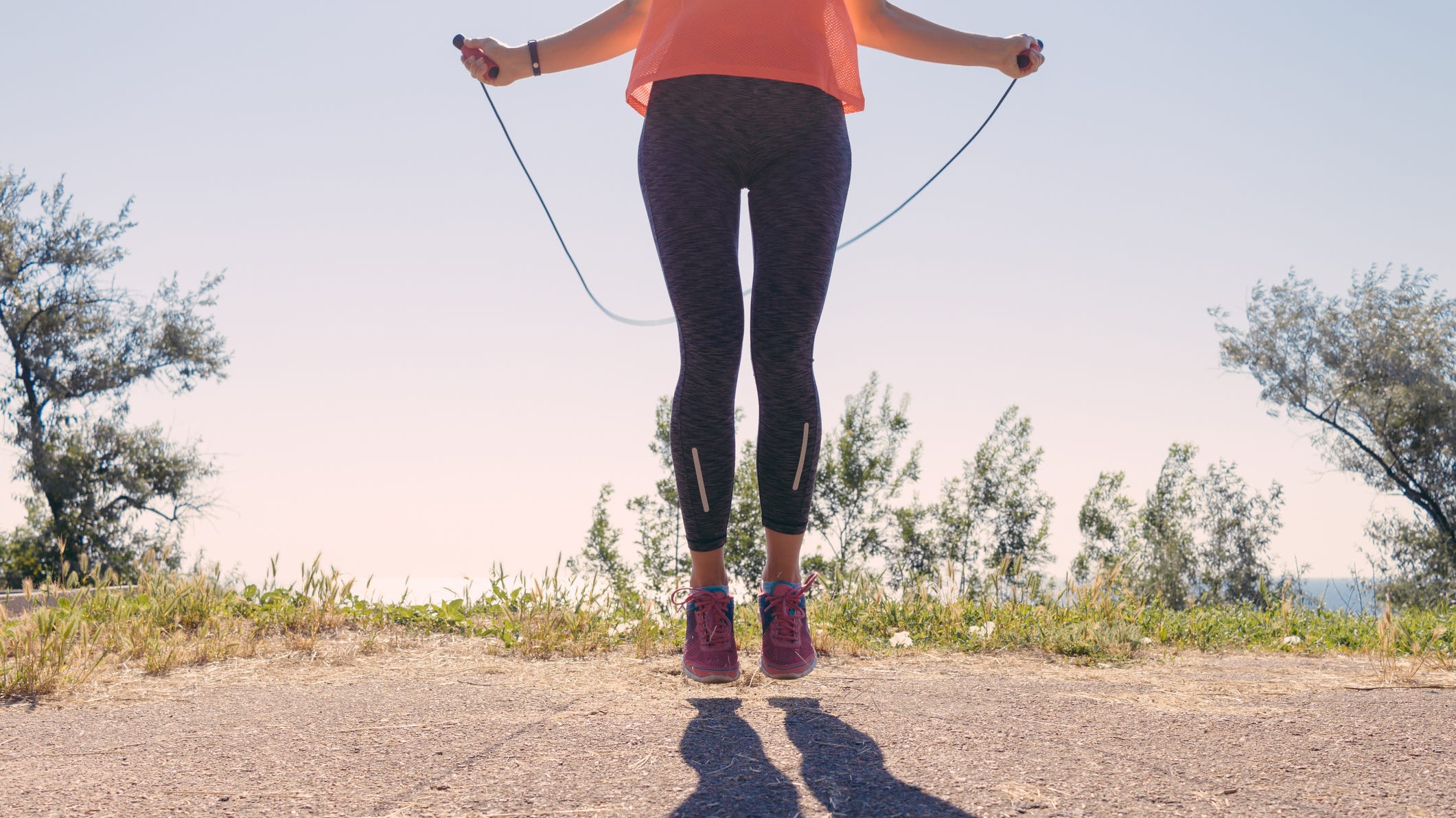 10 Benefits of Jumping Rope - Is Jumping Rope Good for You?