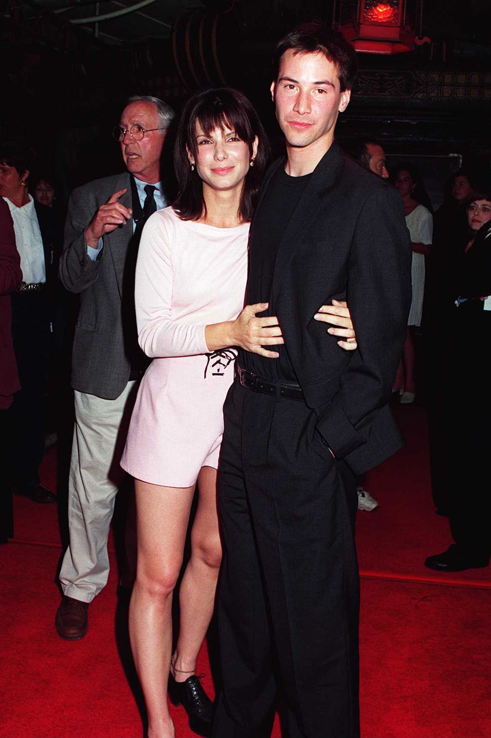 hollywood sandra bullock keanu reeves at the premiere of speed at manns chinese