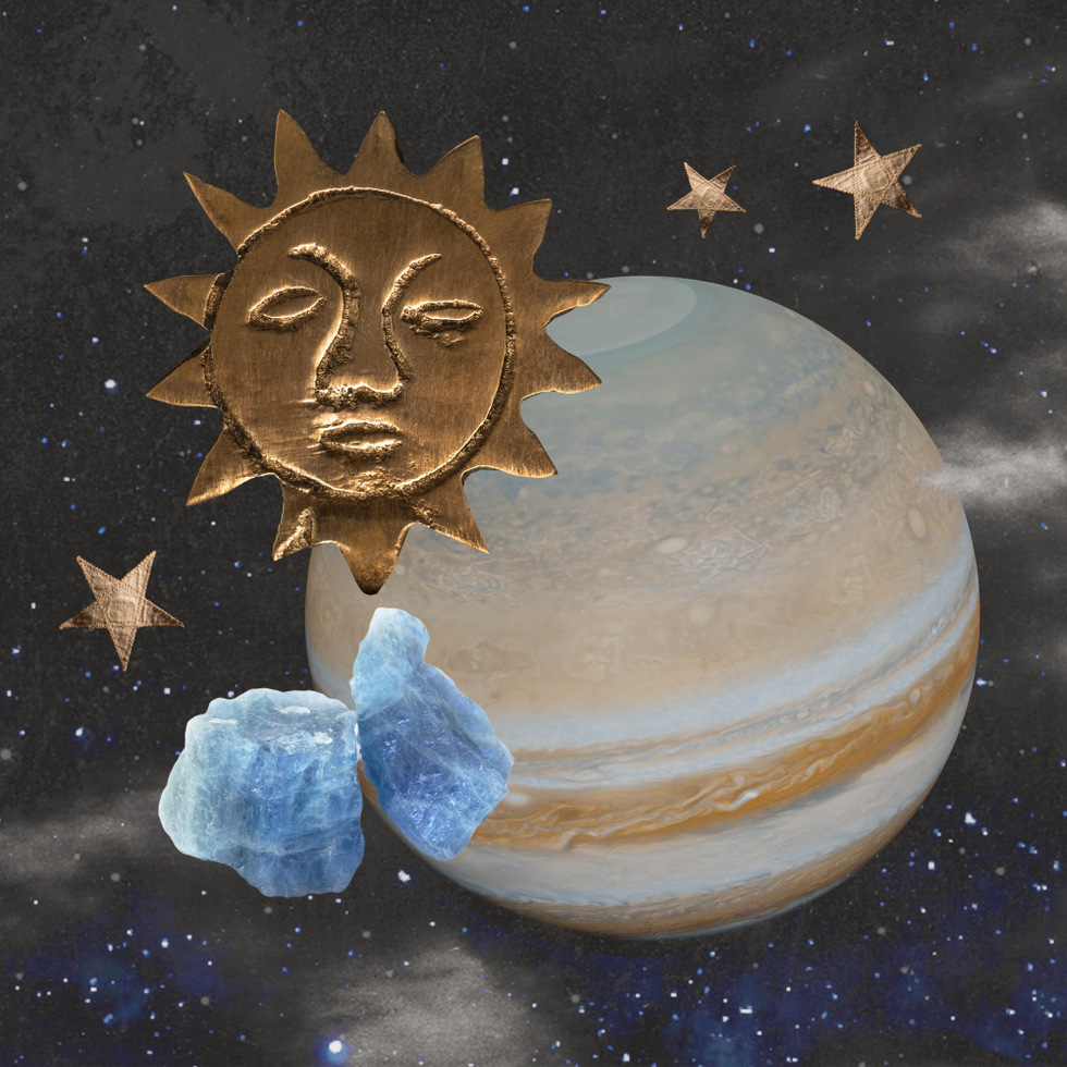uma colagem do planeta Júpiter, um sol dourado e dois cristais azuis