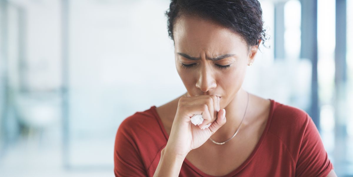 Doctors Explain What a Dry Cough Actually Feels Like for COVID-19