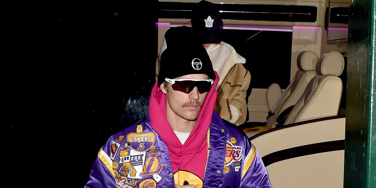 Photos of Justin Bieber in House and Sunglasses