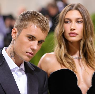 justin and hailey bieber posing at the met gala