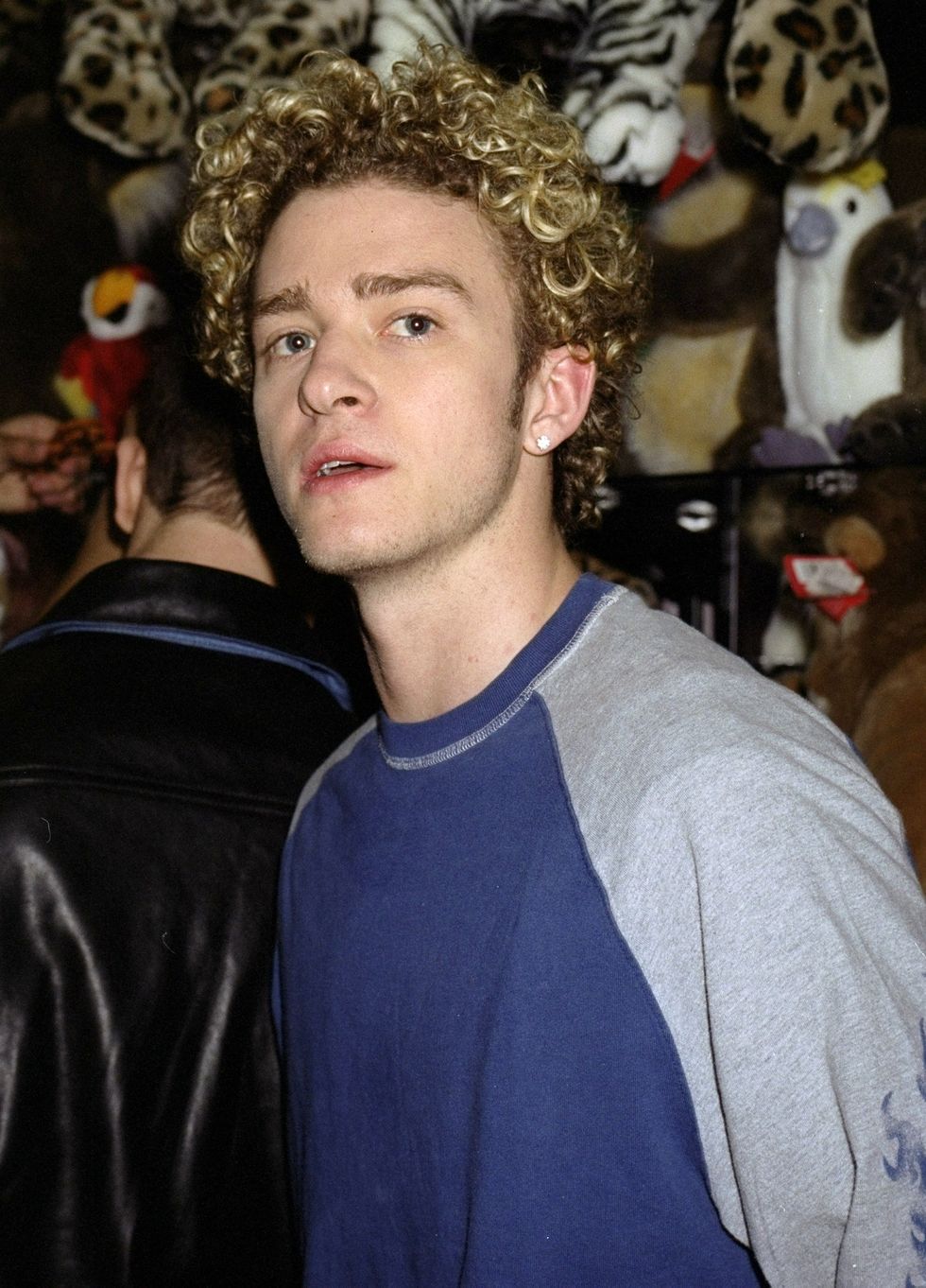 justin timberlake of 'n sync is on hand at fao schwarz, wher