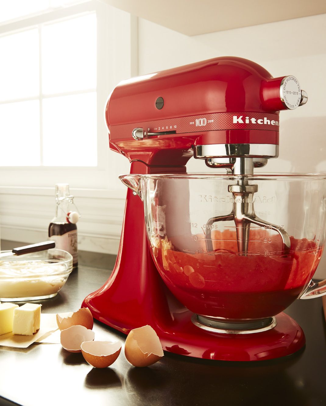 fordøje udløser minus KitchenAid's 100 Year Queen Of Hearts Collection Launches On April 1