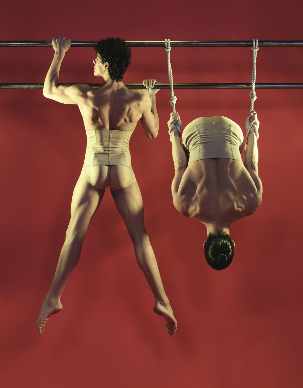 Muscle, Performance, Rope, Circus, Balance, Flesh, Performing arts, Undergarment, 