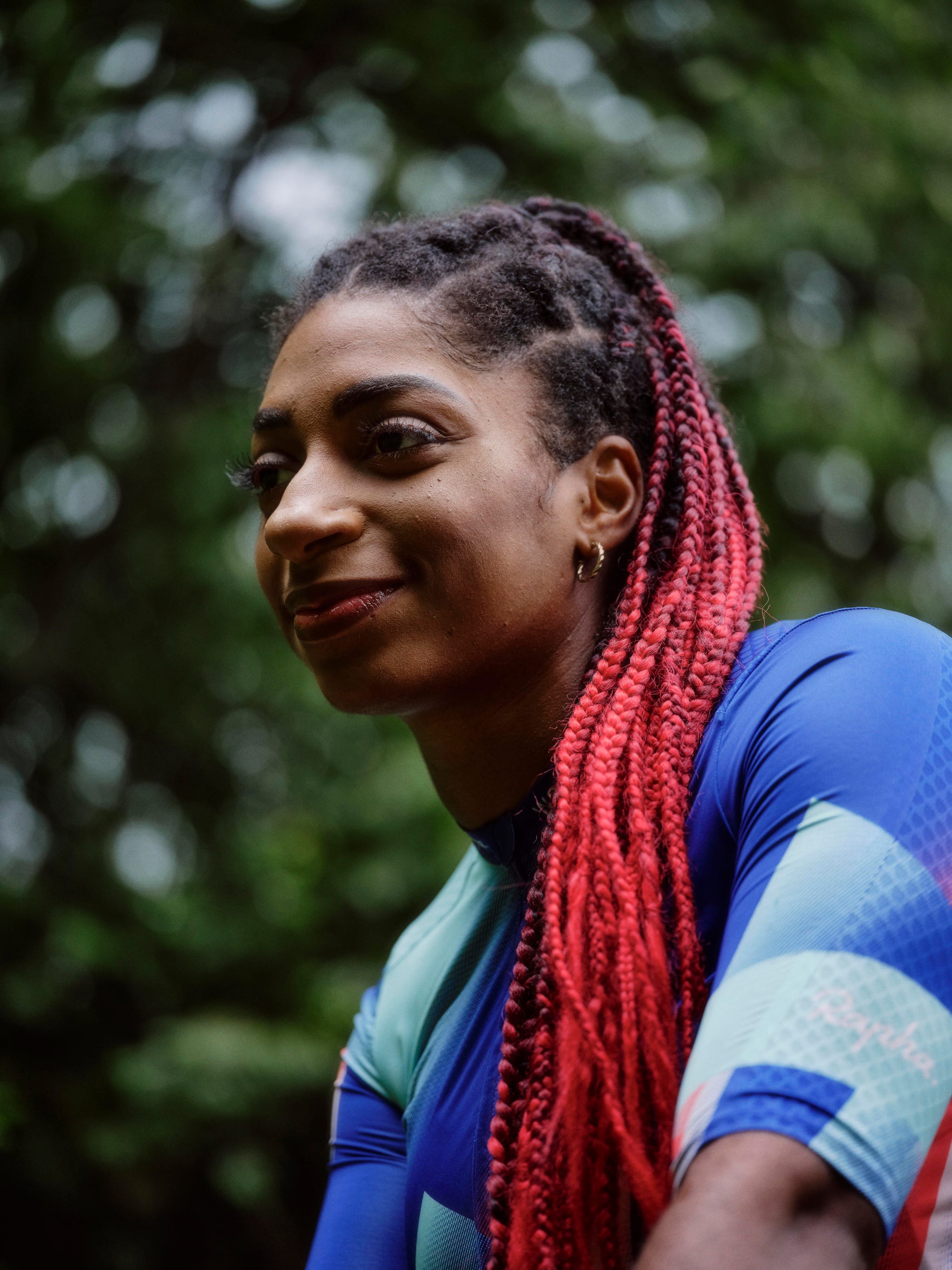 Lip, Hairstyle, Style, Fashion accessory, People in nature, Electric blue, Beauty, Dreadlocks, Cobalt blue, Cornrows, 