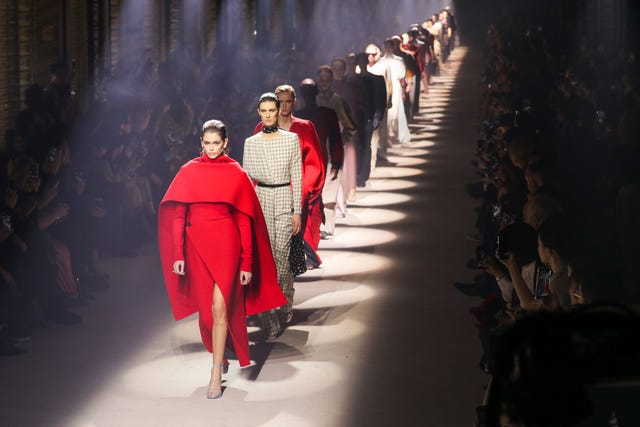 givenchy  runway   paris fashion week womenswear fallwinter 20202021