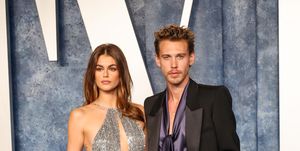 beverly hills, california march 12 l r kaia gerber and austin butler attend the 2023 vanity fair oscar party hosted by radhika jones at wallis annenberg center for the performing arts on march 12, 2023 in beverly hills, california photo by amy sussmangetty images
