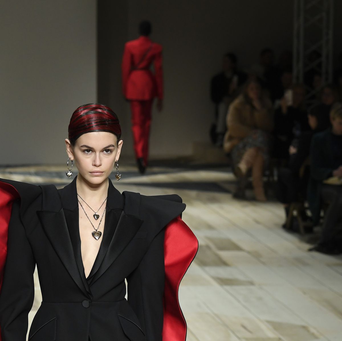 Alexander McQueen Spring 2022 Ready-to-Wear Fashion Show
