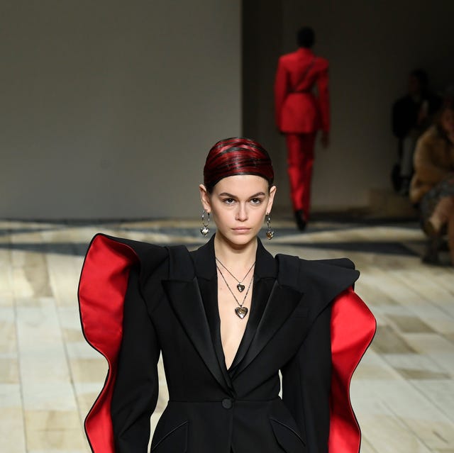 alexander mcqueen   runway  paris fashion week womenswear fall  winter 2020 2021