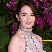 kaitlyn dever attends the premiere of universal pictures ticket to paradise in a halter top and matching skirt