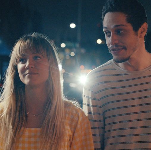 Meet Cute' Review: Kaley Cuoco and Pete Davidson's Time-Loop Rom-Com