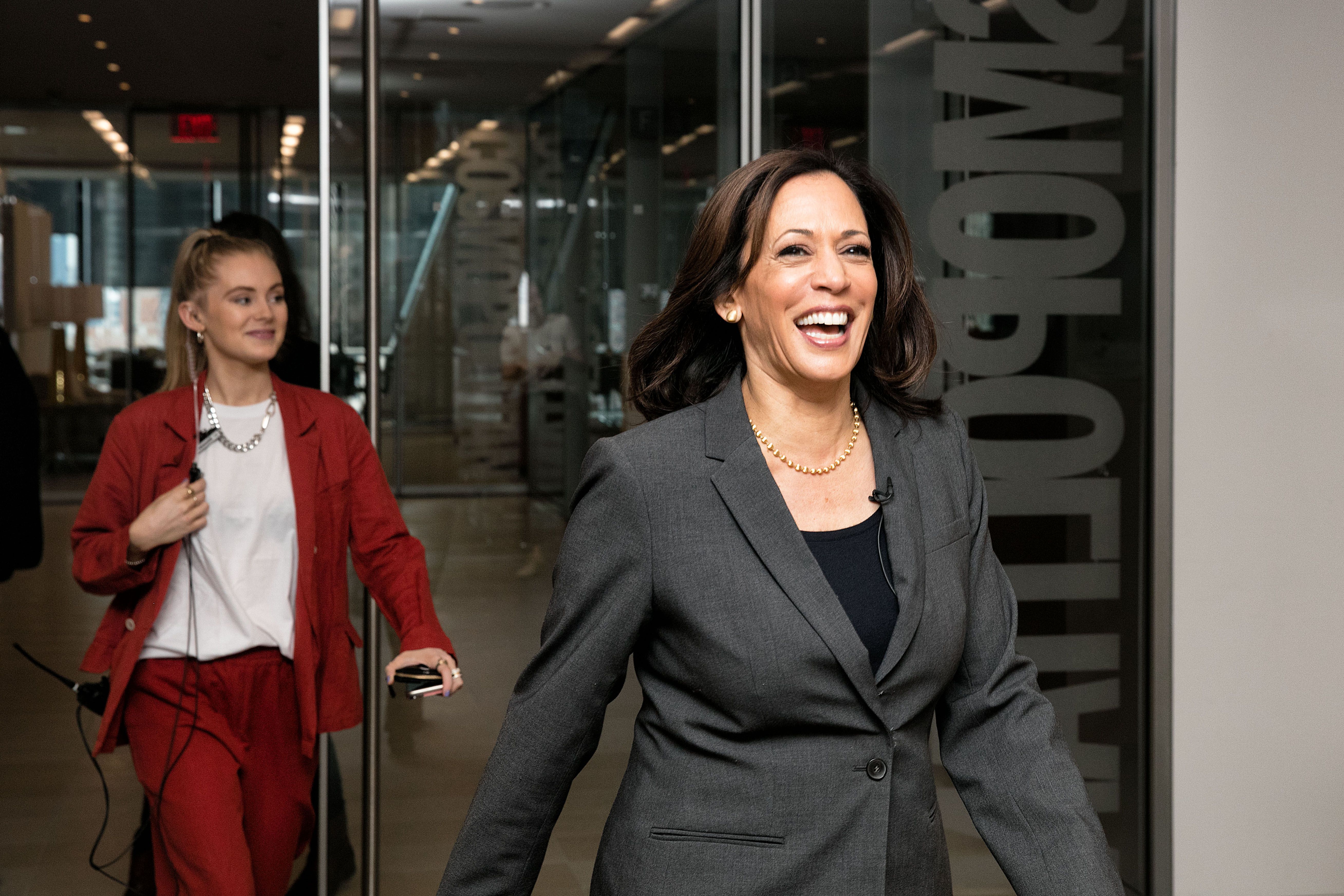 Kamala Xxx - Kamala Harris Talks to Young Women About Her Campaign, Revenge Porn, and  Equal Pay