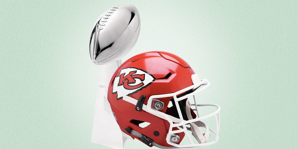 Leo Chenal Signed Kansas City Chiefs Signed Flash Mini Helmet — TSE Kansas  City