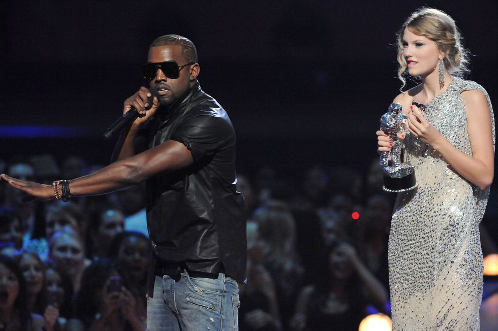 Taylor Swift Kanye West 2009 MTV Video Music Awards - Show