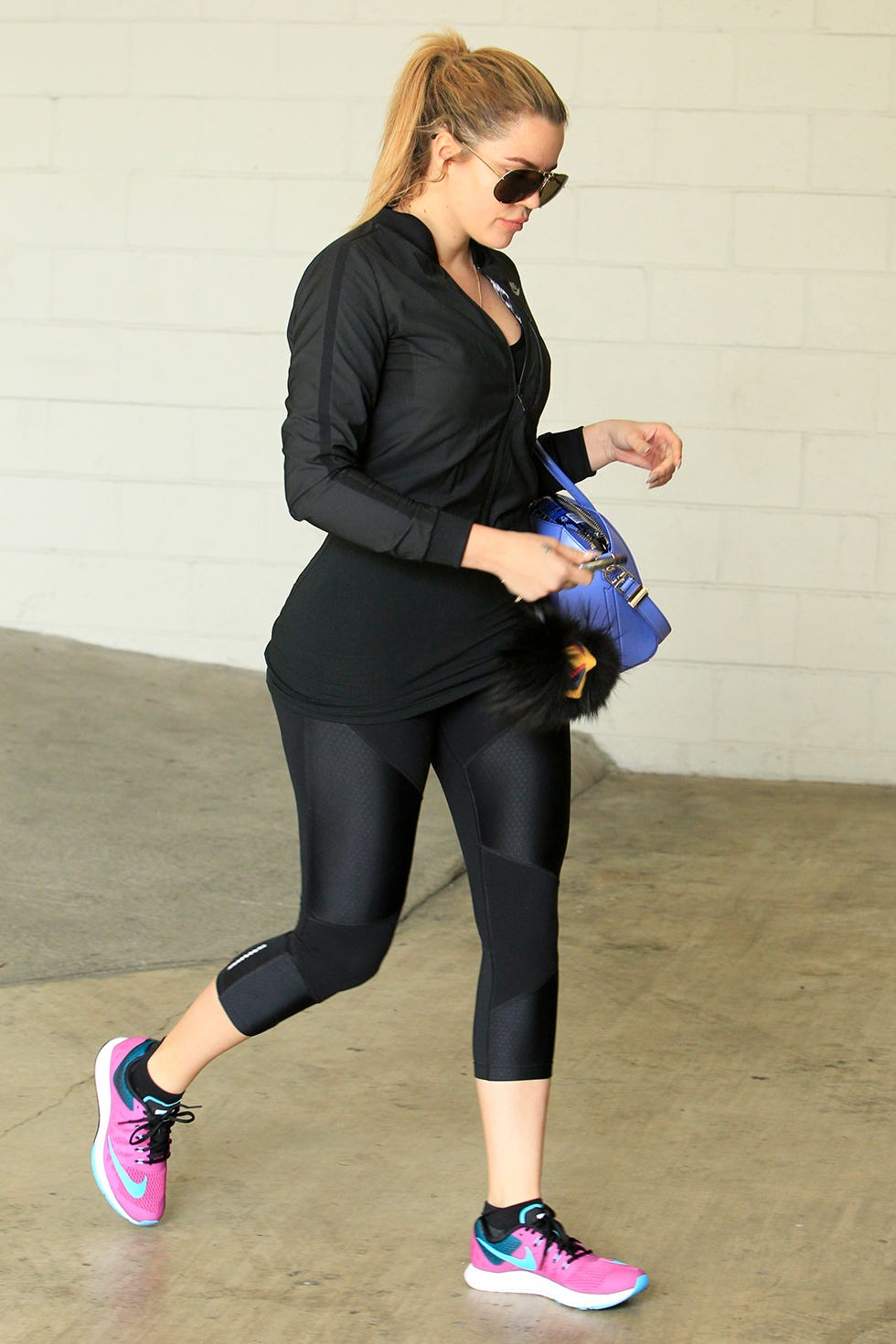 Tights, Clothing, Sportswear, Leggings, Spandex, Textile, yoga pant, Leg, Footwear, Fashion accessory, 