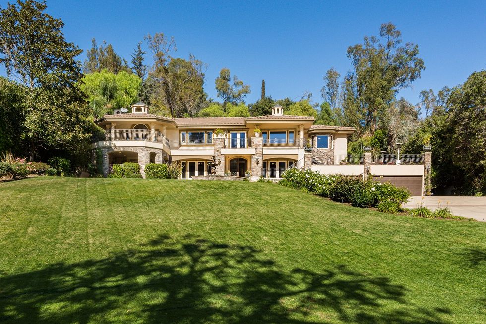 the ﻿studio city, california home that acted as the exterior of kris jenner's residence on ﻿keeping up with the kardashians﻿