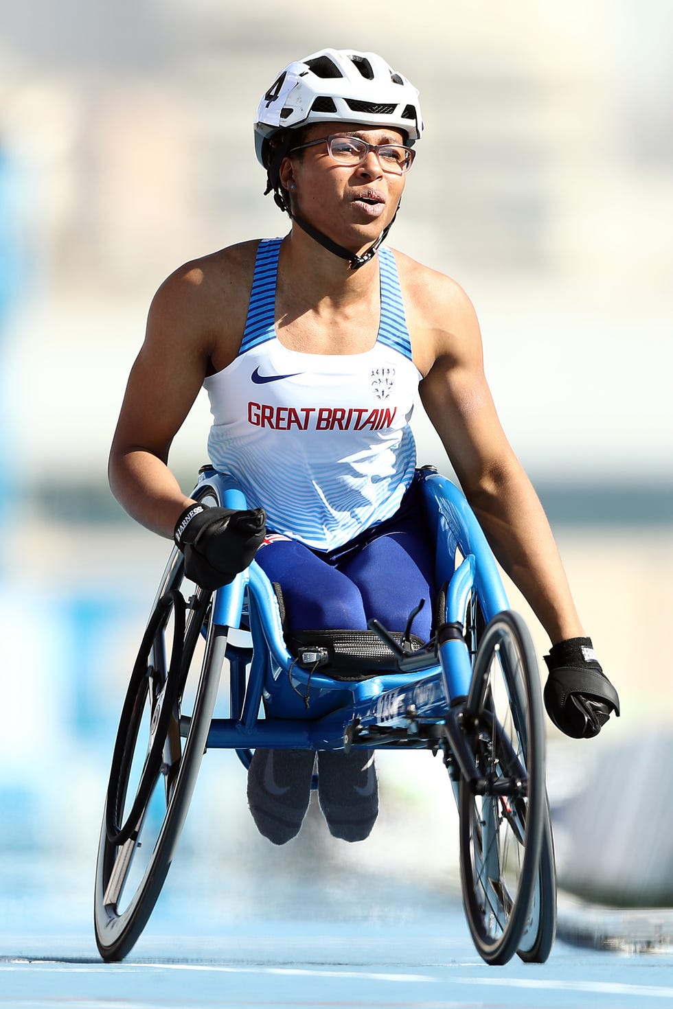kare adenegan finishes second in the women's 800m t34 at the ipc world para athletics championships 2019