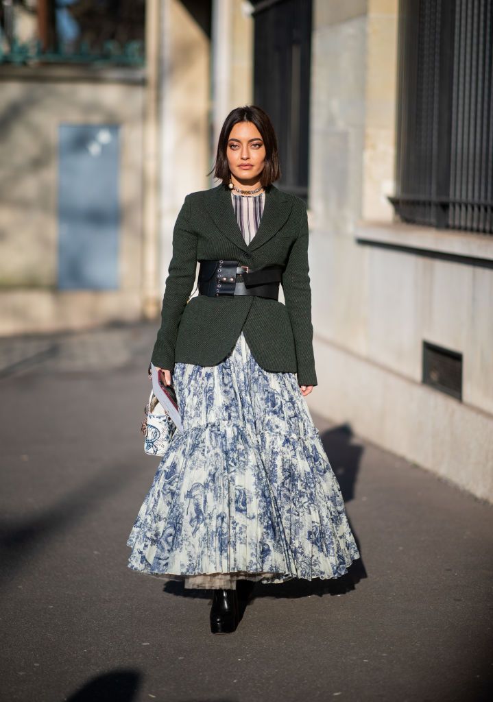 Street Style - Paris Fashion Week - Haute Couture Spring Summer 2019 : Day One