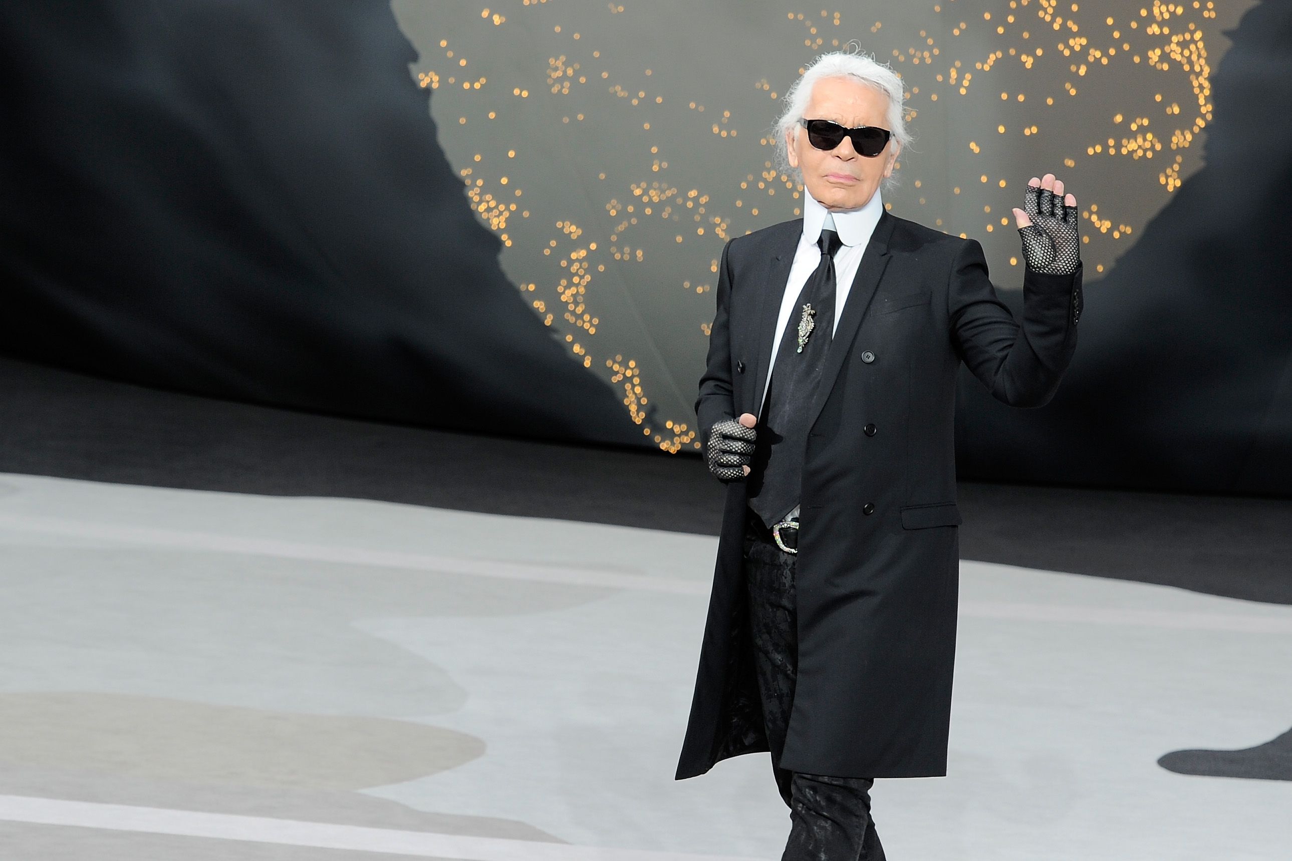 Karl Lagerfeld's best Chanel looks, as the designer passes away
