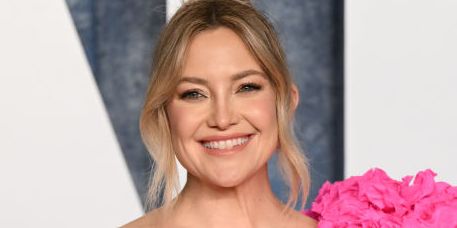 Kate Hudson, 44, Posed Topless In A Tiny Thong Bikini—And OMG Her Abs Are Crazy Toned