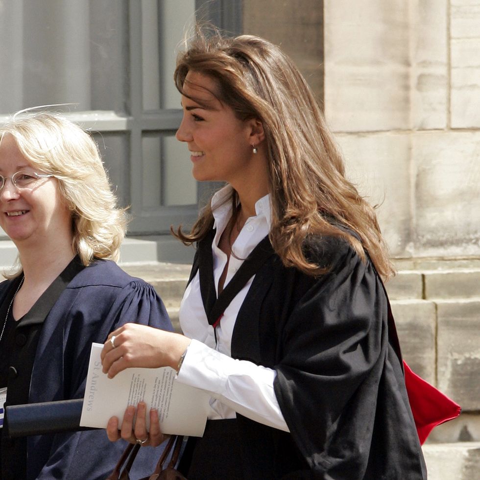 kate middleton attends her graduation ceremony at the