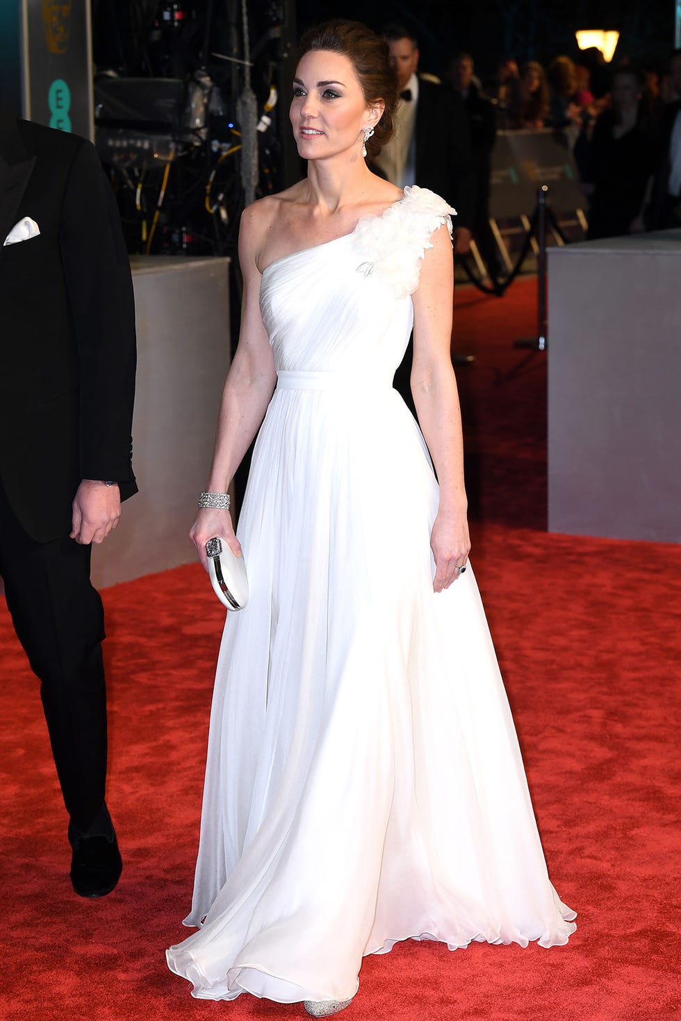 Analizamos al detalle el look nupcial de Kate Middleton en los Premios Bafta.