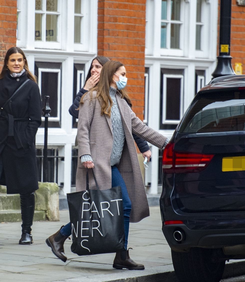Kate Middleton Finds a Very English It-Bag