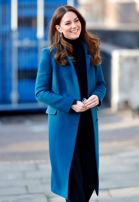 Kate Middleton wears blue coat to Foundling Museum